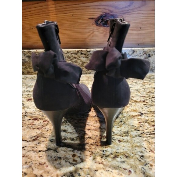 NWOB New Direction High Heeled Side Zip Black Boots w/Bow Tie Back, 6.5M - Picture 6 of 15